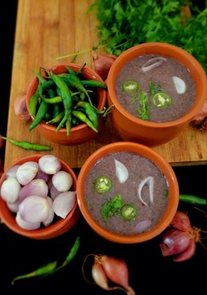 A picture of Black rice porridge.
