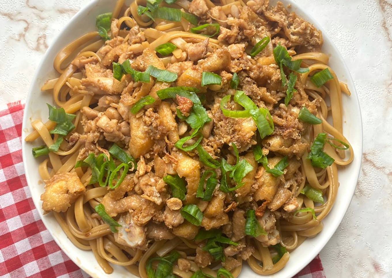 18. Fettuccini Goreng Pedas Manis Ekonomis