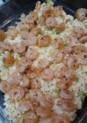 Una foto de Arroz de Coliflor con Camarones