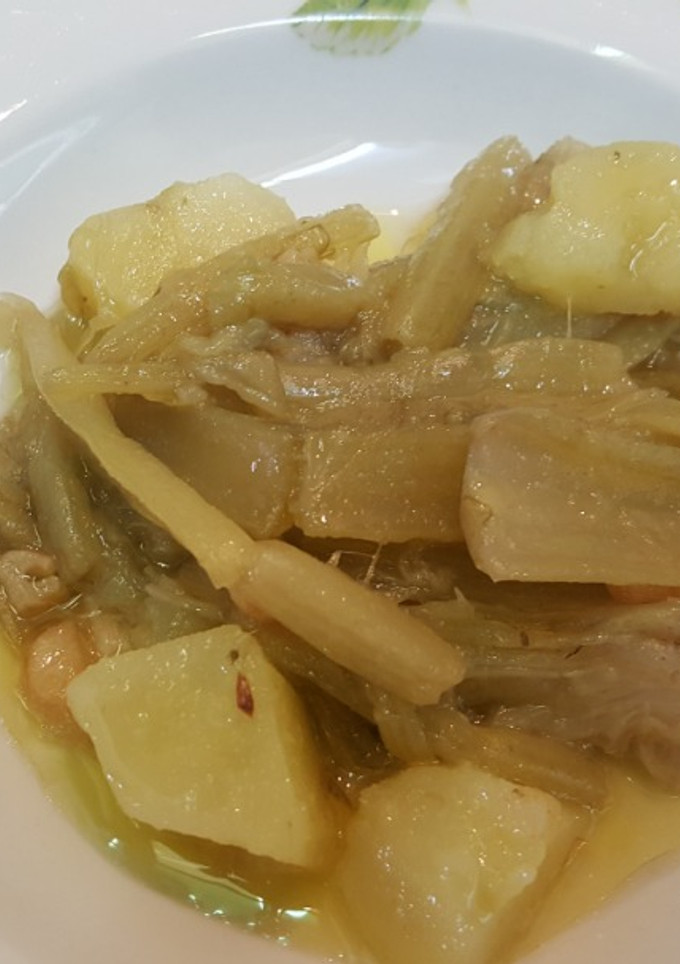 Una foto de Borraja con patatas