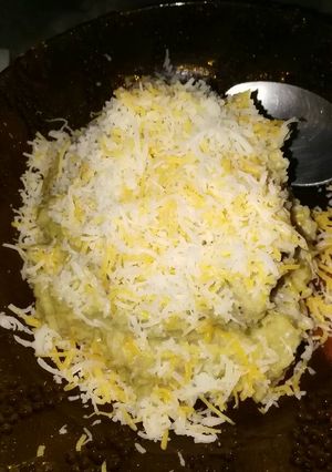 Una foto de Puré de plátano y queso tipo pizza