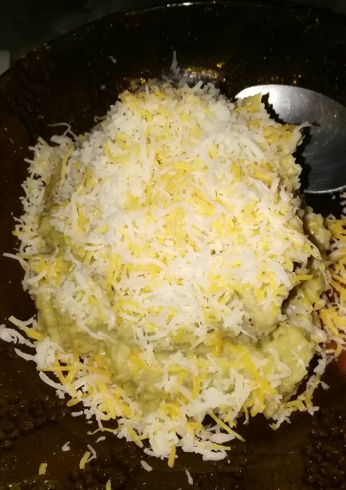 Una foto de Puré de plátano y queso tipo pizza