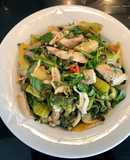 Nộm gà hấp tiêu xanh