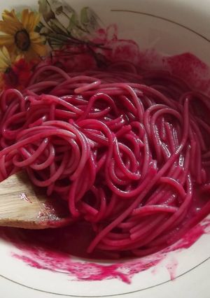 Una foto de Pasta navideña Rafaelita para niños con cerezas tía Tere