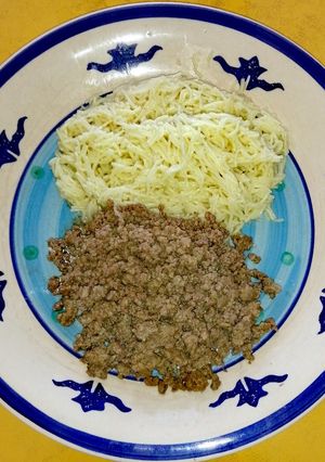 Una foto de Carnecita molida y Fideitos