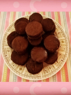 Una foto de Alfajores de chocolate