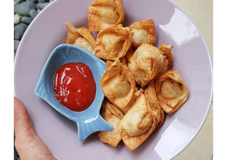 38. Pangsit Goreng Ayam Udang (isian Gurih & Lembut) ๐ฆ๐๐