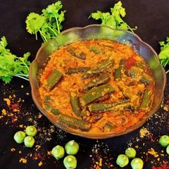 A picture of Restaurant Style Bhindi masala - vegan.