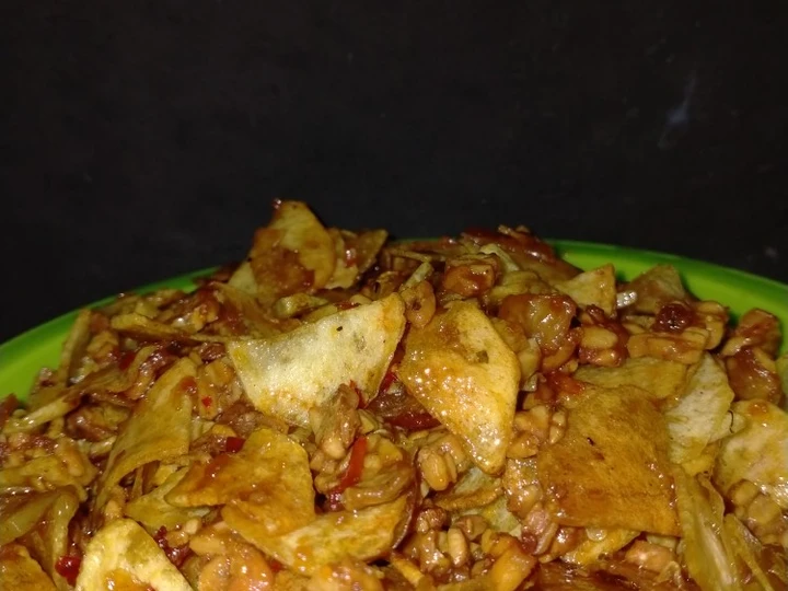 Cara Gampang Membuat Resep Kering kentang tempe pedas manis yang Uenak Anti Ribet, Bikin Ngiler