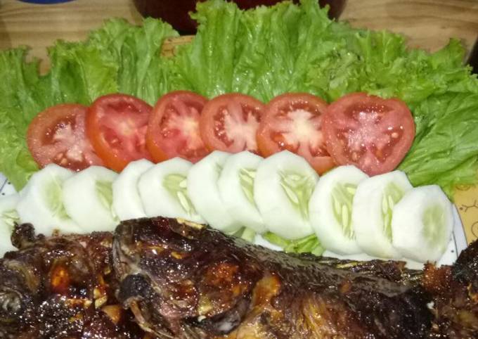 Langkah Mudah untuk Menyiapkan Ikan bakar bumbu kecap, Menggugah Selera