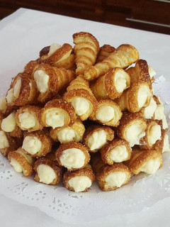 Una foto de Canutillos de crema pastelera
