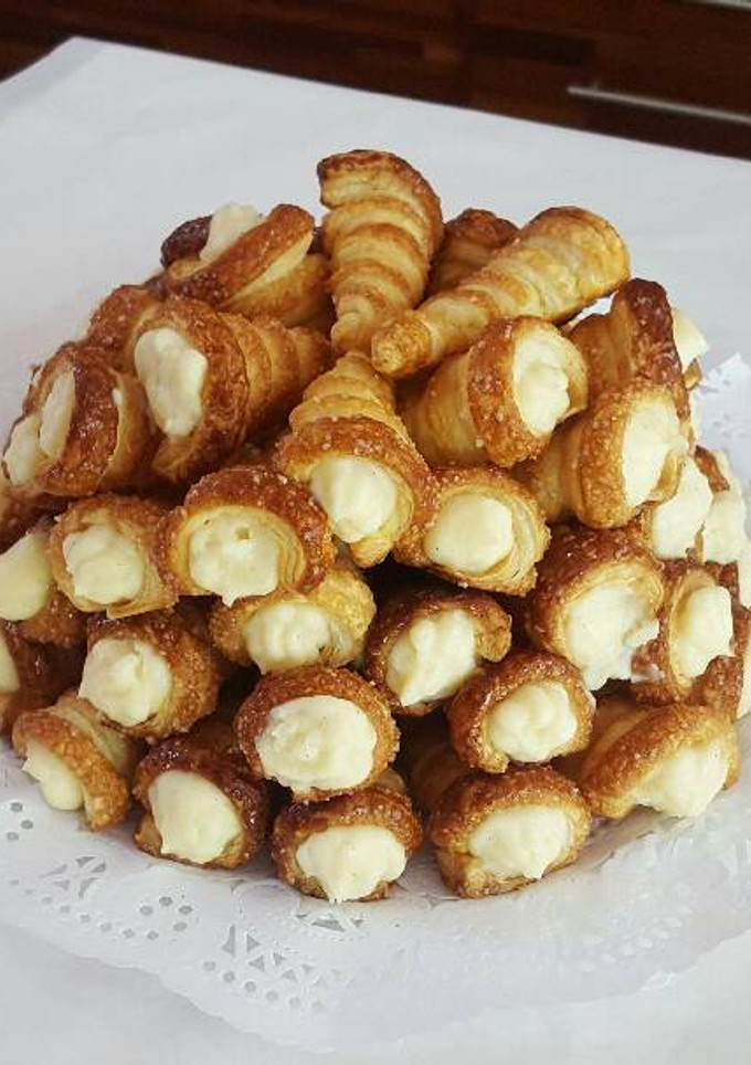 Una foto de Canutillos de crema pastelera