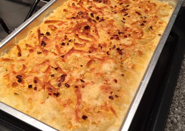 Steps to Prepare Homemade Baked Macaroni and Cheese