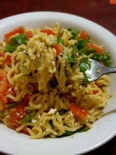 Indomie da tumatur ainihin hoton girkin