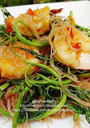 รูปของ เส้นหมี่ผัดผักกระเฉดมันกุ้ง