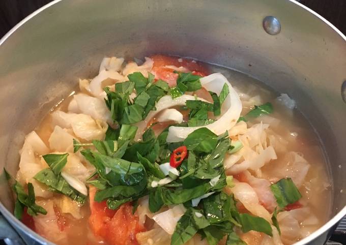 Hướng dẫn cơ hội nấu nướng canh chua cải bắp ngọt nhạt dễ dàng ăn