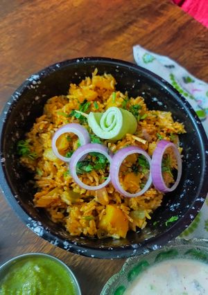 A picture of Vegetable pulao.