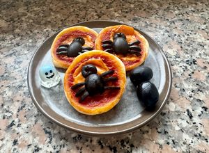 Foto di Pizzette spaventose con ragnetti 🕷️🕸️