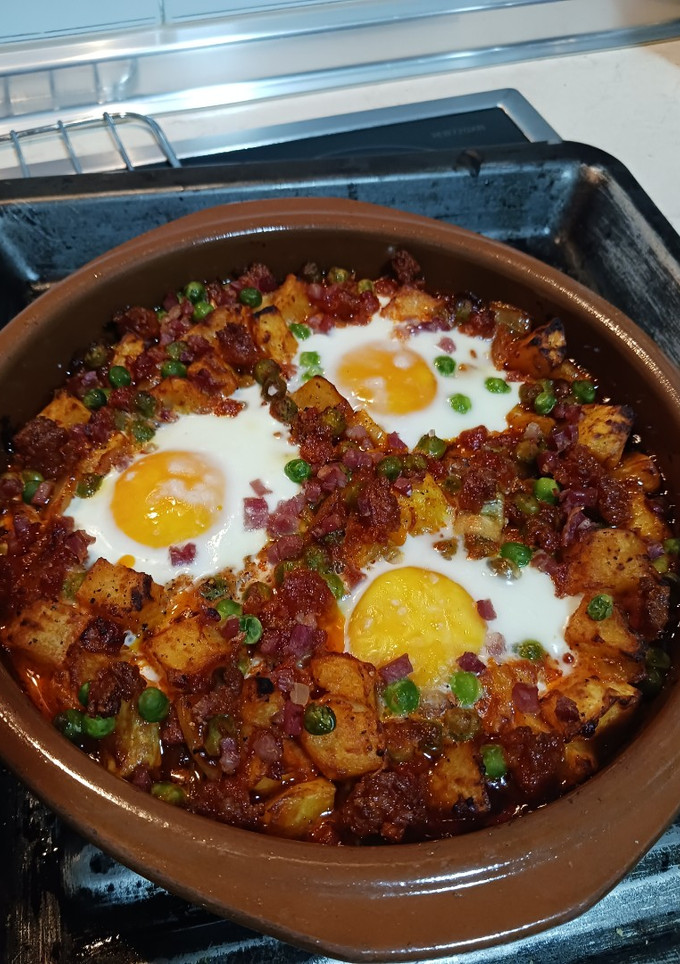 Una foto de Huevos a la flamenca