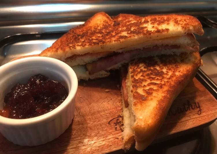 Simple Way to Make Award-winning Monte Cristo Sandwich