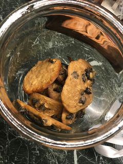 Aszalt áfonyás zabkeksz recept fotója