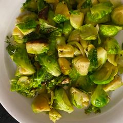 A picture of Brussels sprout crunch bite.