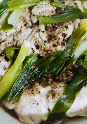 Hình của món Óc heo chưng cách thuỷ.