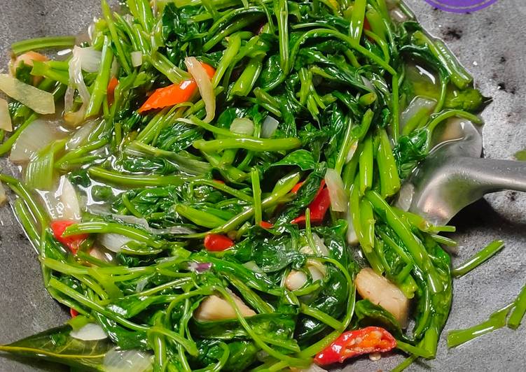 Bagaimana Membuat Cah Kangkung Saus Tiram, Enak Banget