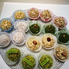 A picture of Date balls.