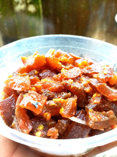 A picture of Peppered pomo sauce.