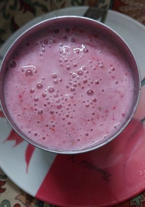 A picture of Strawberry milkshake.