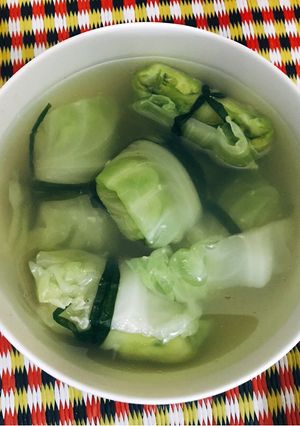 Hình của món Cải bắp cuộn tôm thịt bằng nồi cơm điện.