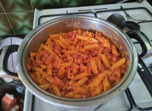 Foto principal de Macarrones con tomate al estilo padre de campo💚
