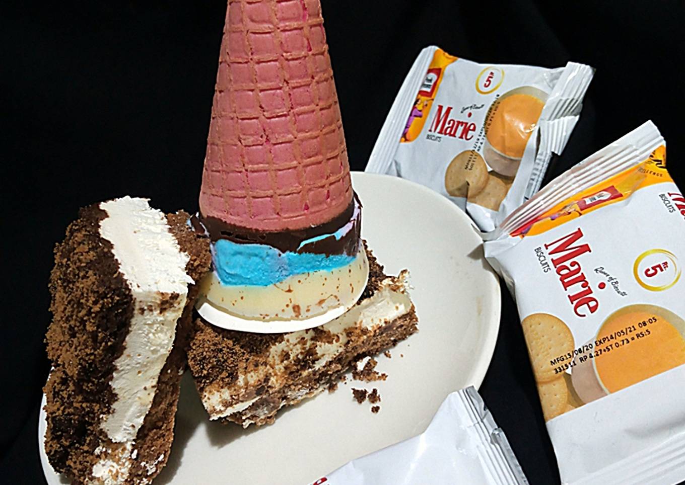 Marie biscuit sandwich dessert