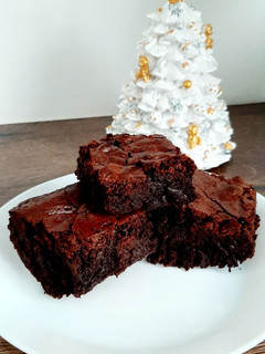 Фото Класичний рецепт вологого шоколадного брауні (Brownie).