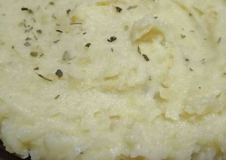 Creamy Mashed potatoes with mixed herbs#themerecipe