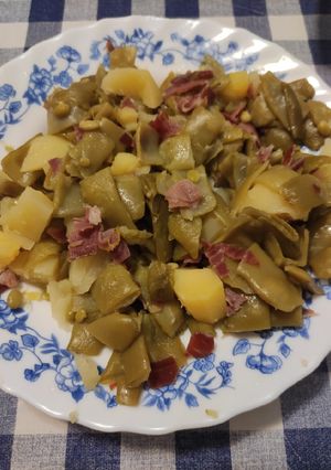 Una foto de Judías con jamón