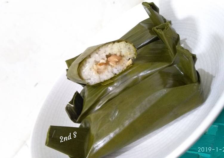 Lemper Ayam Jawa