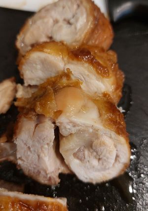 Une photo de Chashu de poulet ou poulet pour ramen