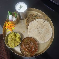 A picture of Palak tomato sabji.