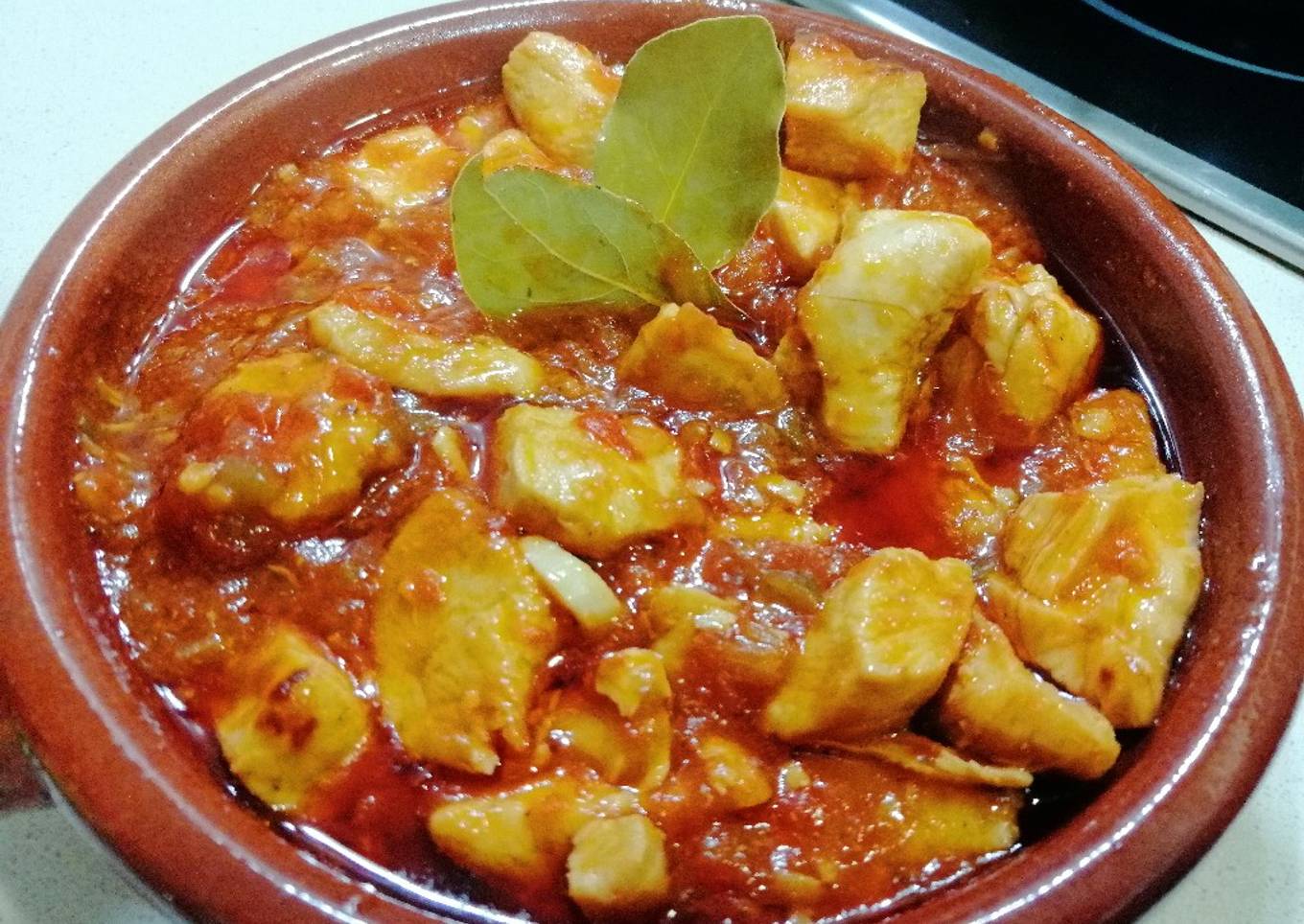 Pechugas en salsa de tomate