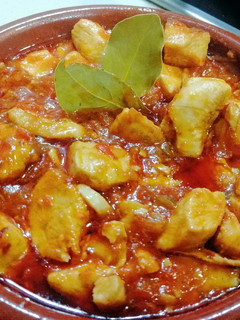 Una foto de Pechugas en salsa de tomate