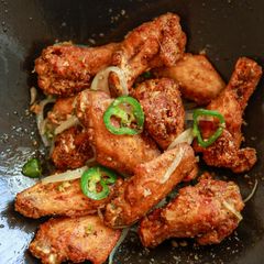 A picture of Salt & Pepper Chicken Wings.