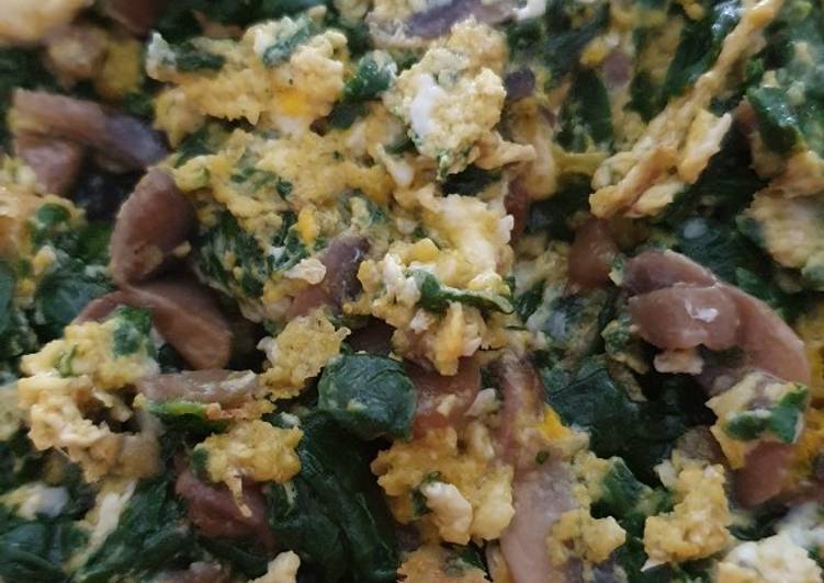 Revuelto de espinacas y champiñones 🥬🍄