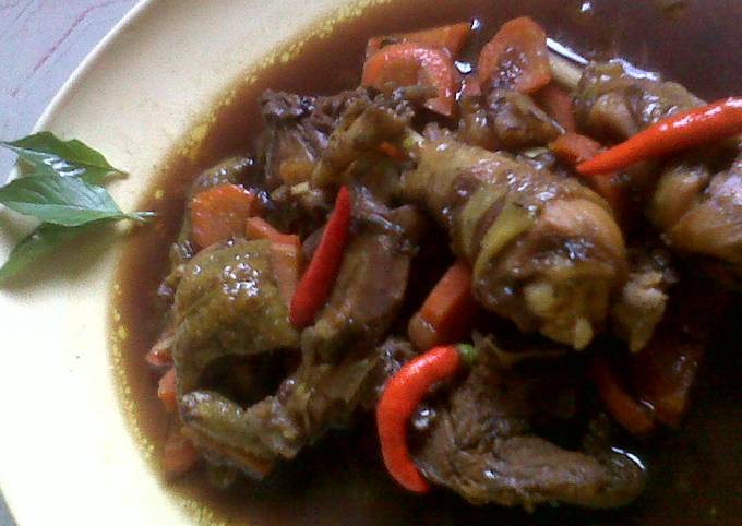 Ayam kampung kecap manis pedas.. maknyusss ;)