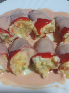 Una foto de Pimientos de piquillo rellenos de ensaladilla