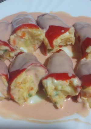 Foto principal de Pimientos de piquillo rellenos de ensaladilla