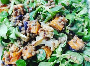 Foto di Insalata di lenticchie con verdure cotte e crude