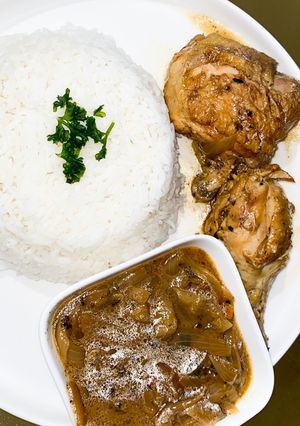 Une photo de Poulet yassa