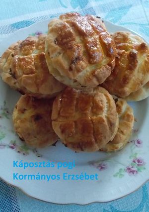 Káposztás pogácsa recept fotója